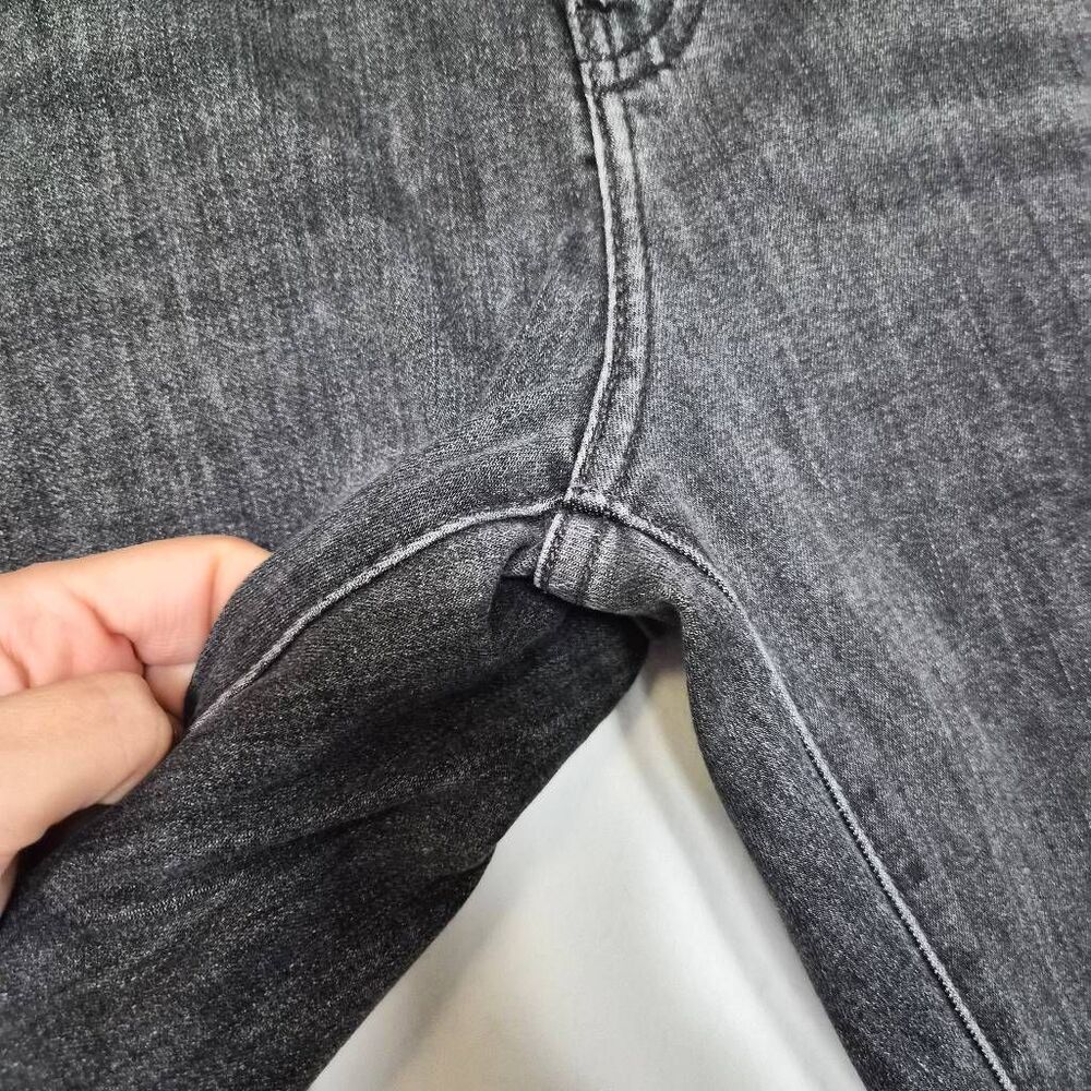 Levi Strauss & Co Boyfriend Mid Rise Black Jean Size 18W - Picture 5 of 9